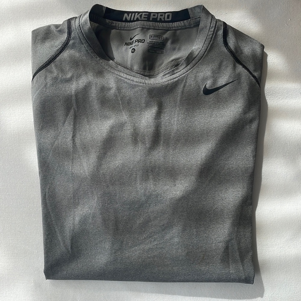 Nike tee